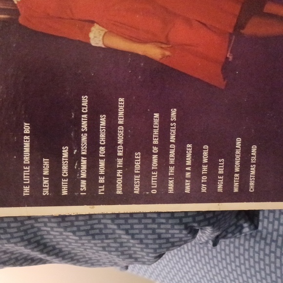 Christmas with the Lennon Sisters album - Picture 3 of 3